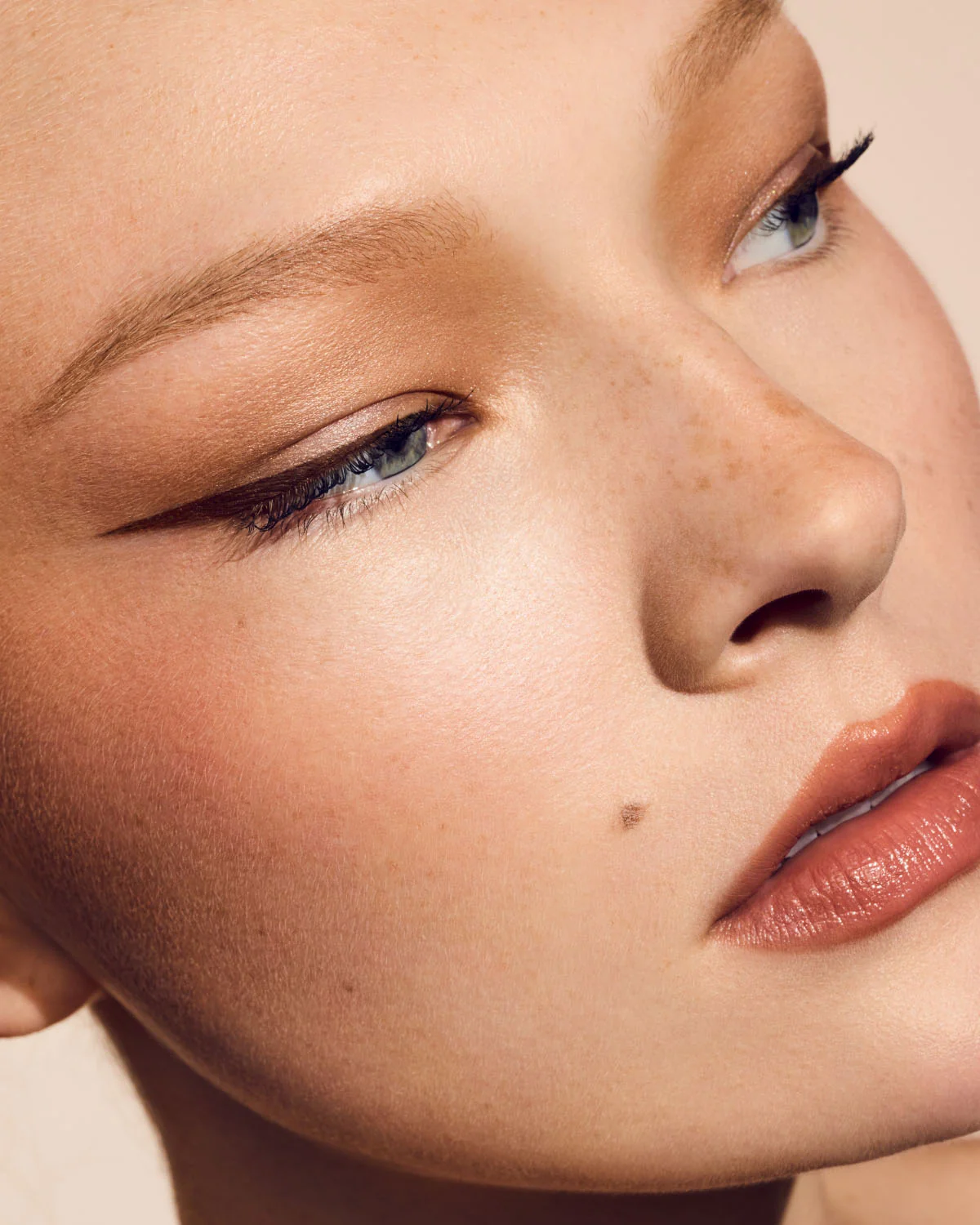 Flyliner Longwear Liquid Eyeliner — In Big Truffle - Image 2