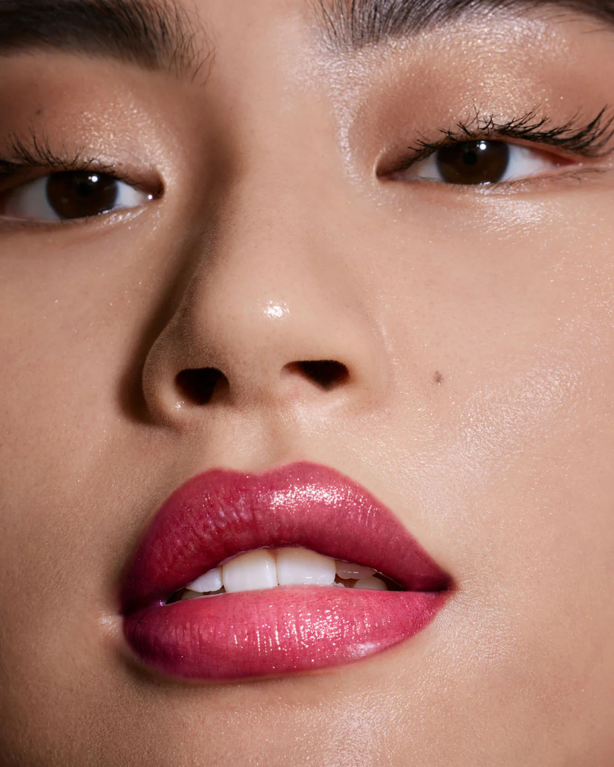Gloss Bomb Universal Lip Luminizer — Fuchsia Flex - Image 4