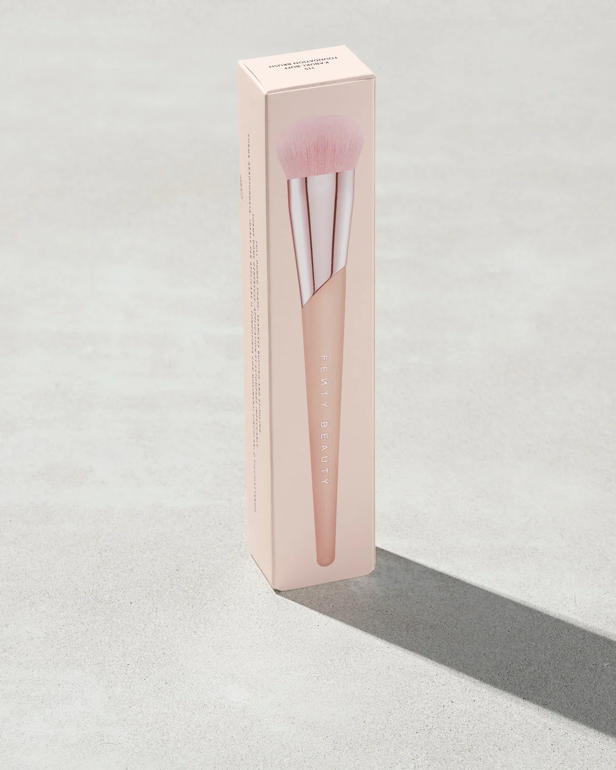Kabuki-Buff Foundation Brush 115 - Image 4