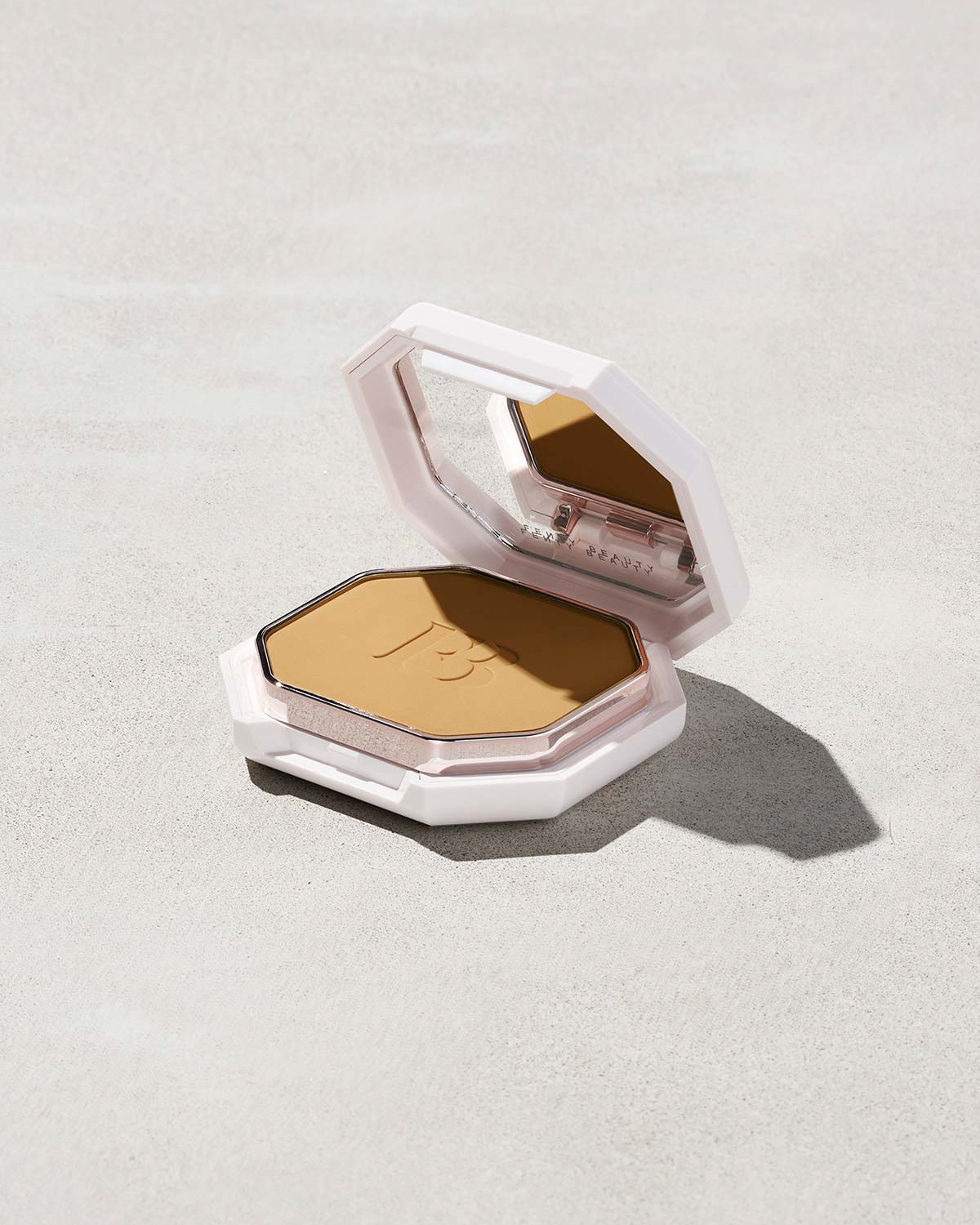 Pro Filt'r Soft Matte Powder Foundation — #255