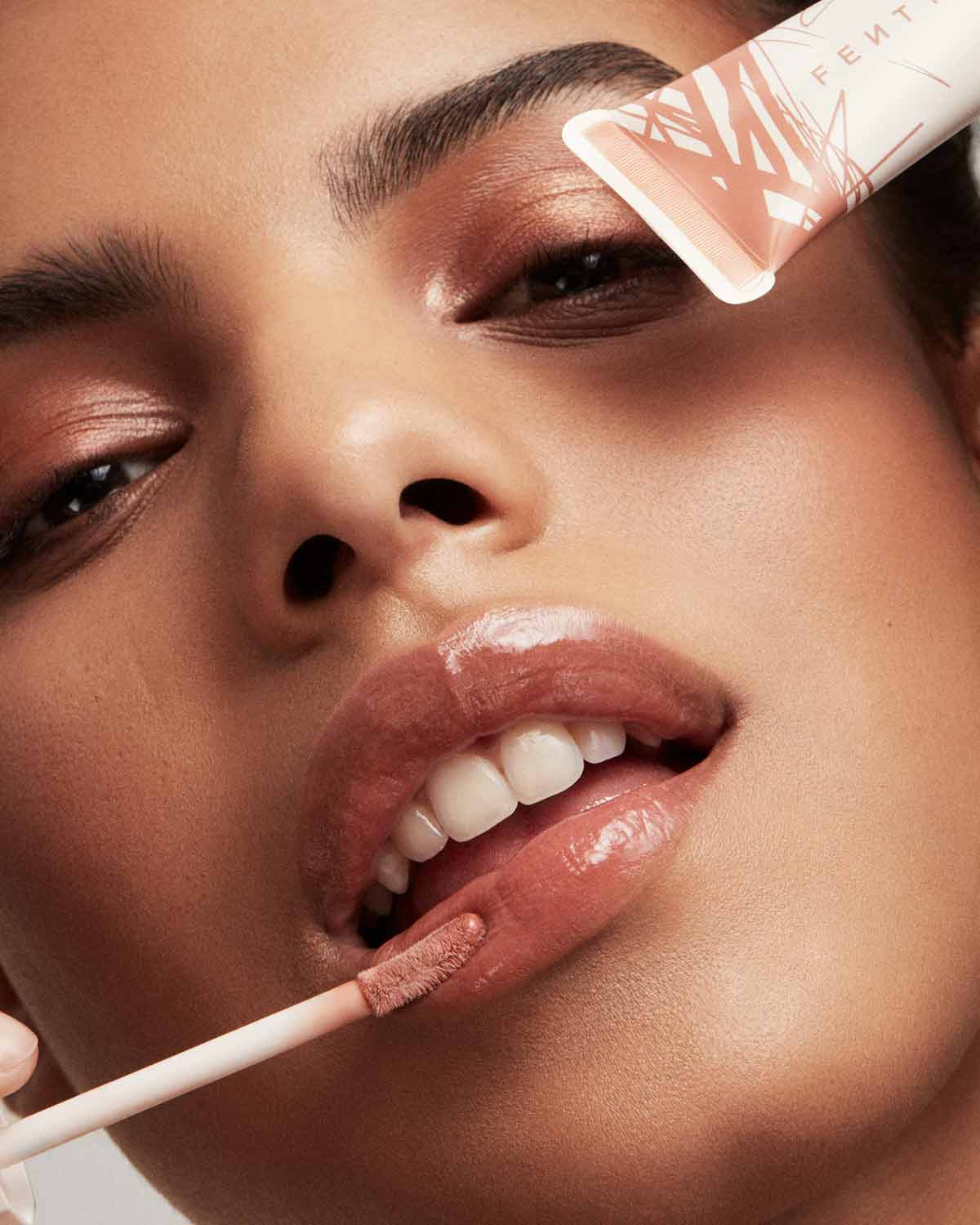 Pro Kiss'r Luscious Lip Balm — Latte Lips - Image 6