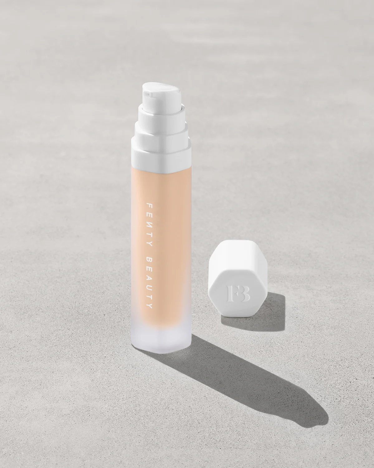 Soft'lit Naturally Luminous Longwear Foundation — 125
