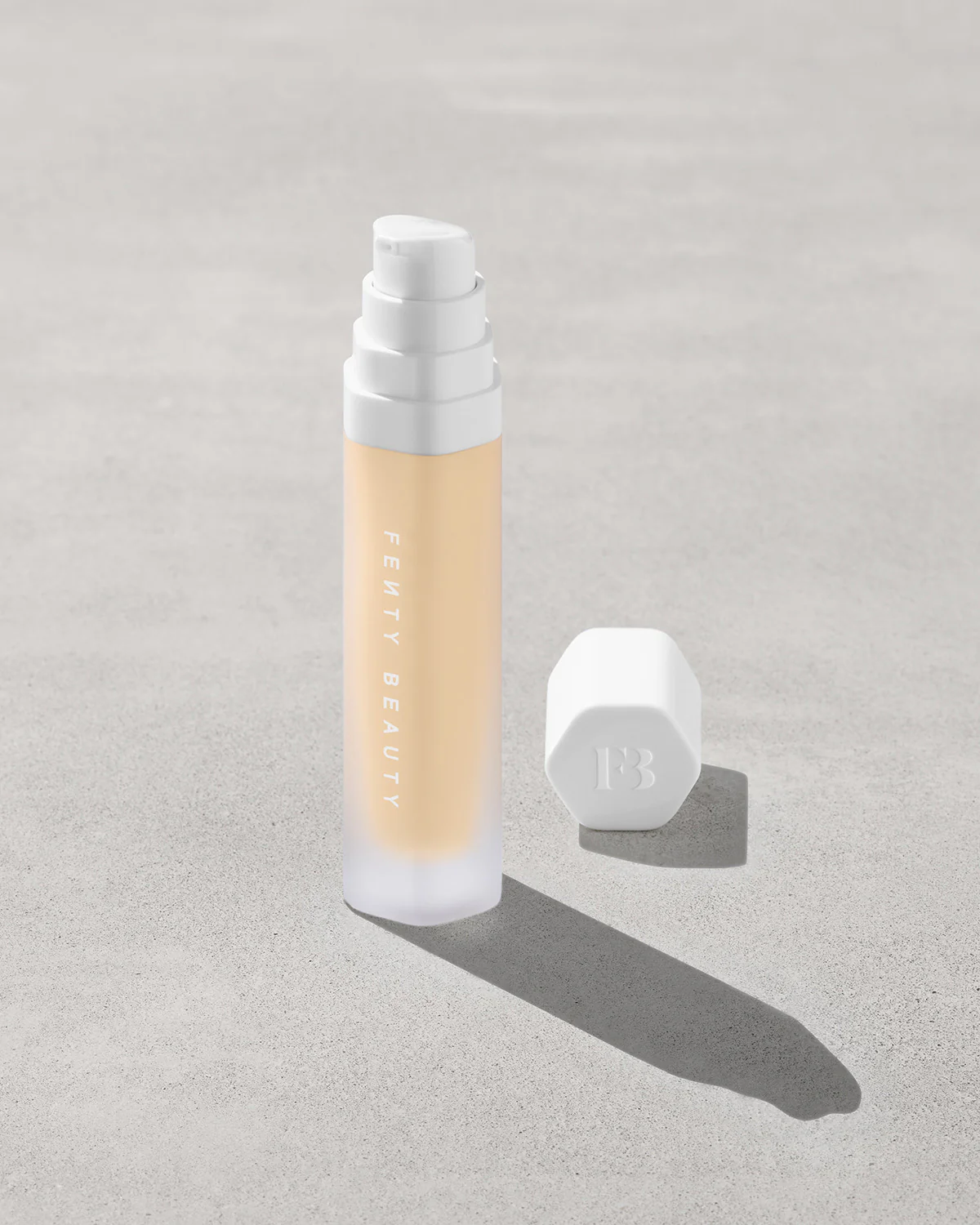 Soft'lit Naturally Luminous Longwear Foundation — 130