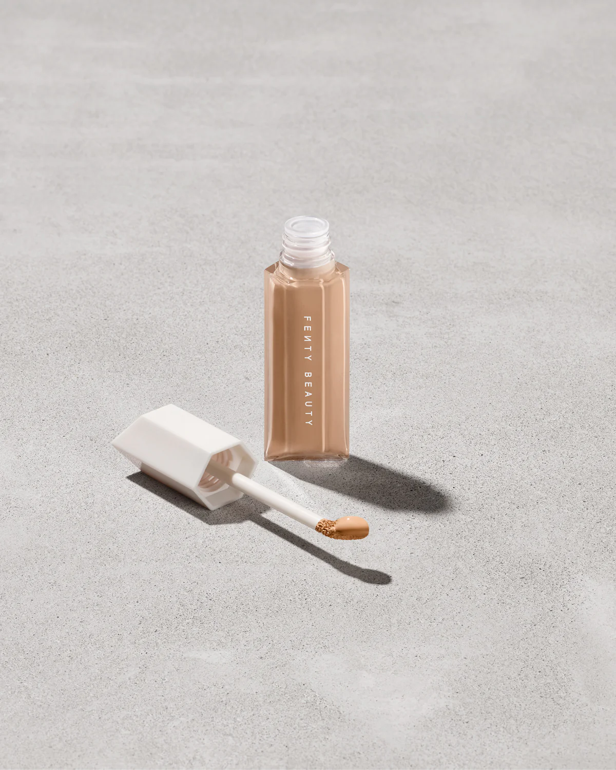 We're Even Hydrating Longwear Concealer — 260N